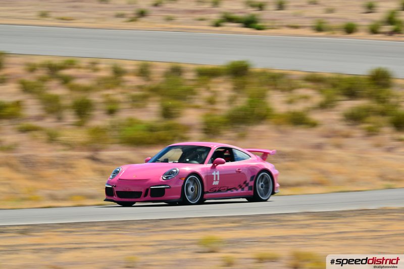 Porsche 911 GT3 RS pink