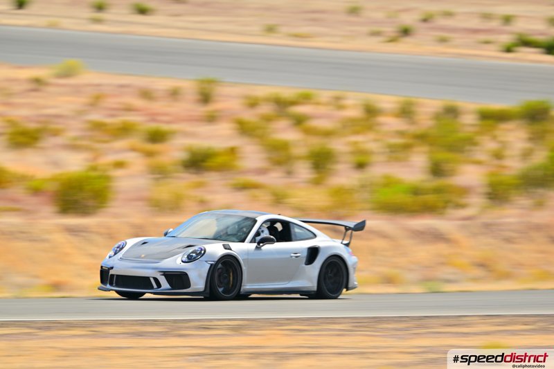Porsche 911 GT3 RS white