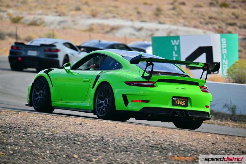 Porsche 911 GT3 RS green