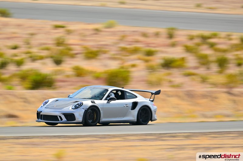 Porsche 911 GT3 RS white
