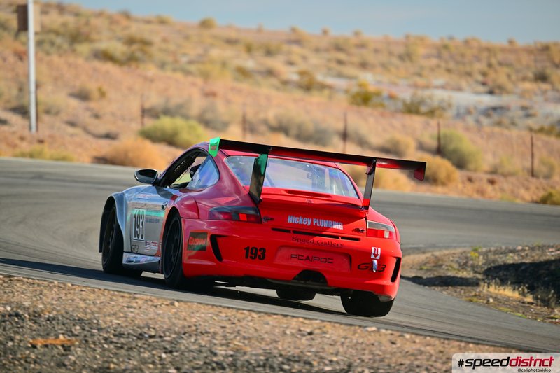 Porsche 911 GT3 Cup red