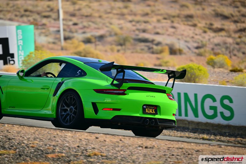 Porsche 911 GT3 RS green