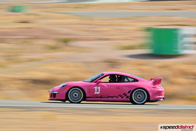 Porsche 911 GT3 RS pink