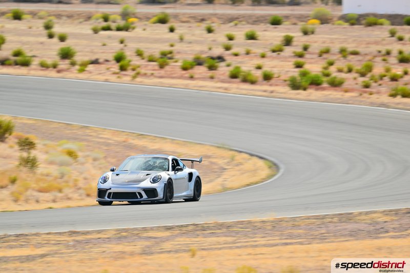 Porsche 911 GT3 RS white