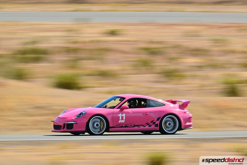 Porsche 911 GT3 RS pink