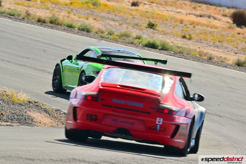 Porsche 911 GT3 RS red