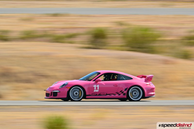 Porsche 911 GT3 RS pink