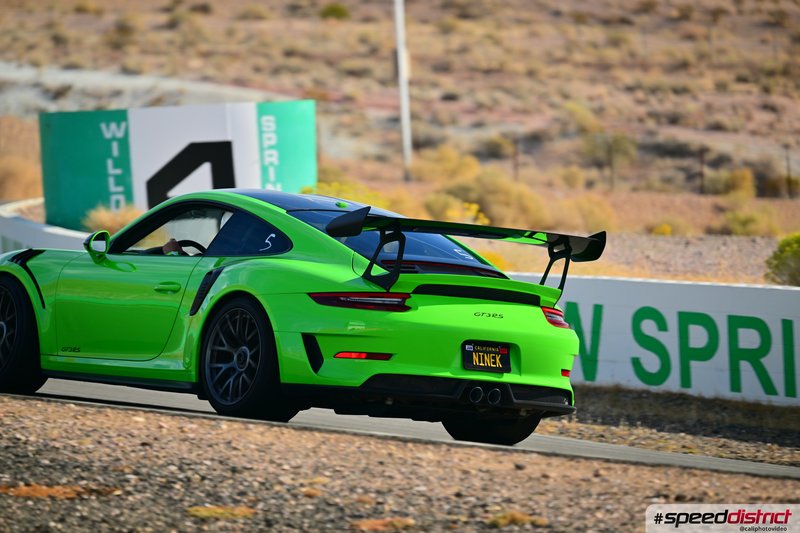 Porsche 911 GT3 RS green