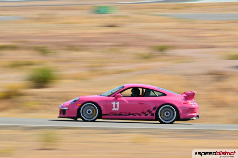 Porsche 911 GT3 RS pink