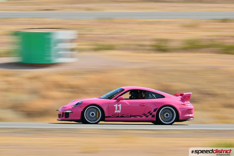 Porsche 911 GT3 RS pink