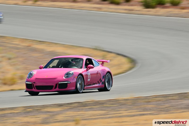 Porsche 911 GT3 RS pink