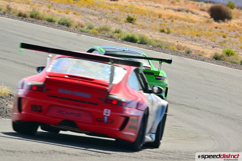 Porsche 911 GT3 RS red