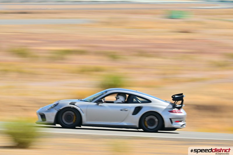 Porsche 911 GT3 RS white