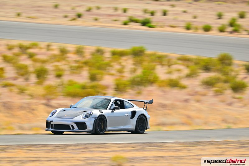 Porsche 911 GT3 RS white