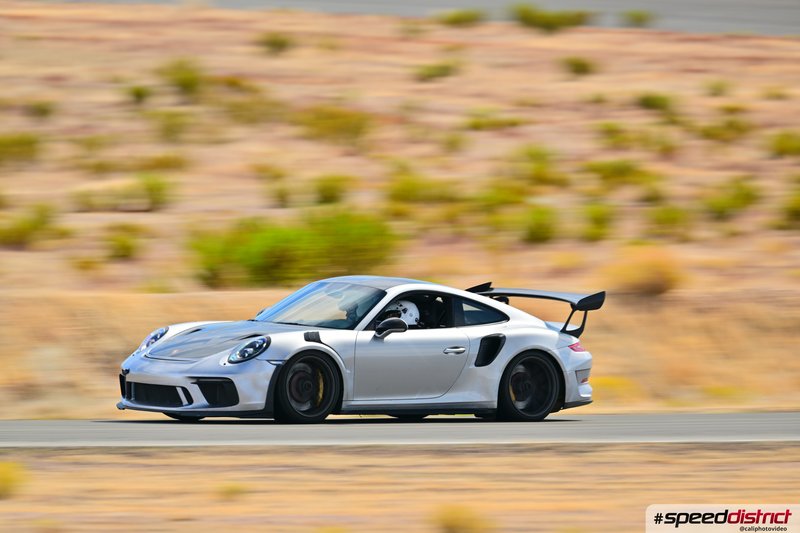 Porsche 911 GT3 RS white