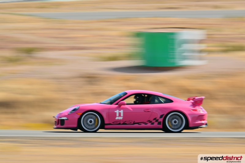 Porsche 911 GT3 RS pink