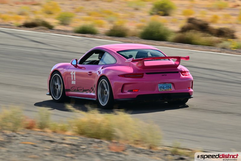 Porsche 911 GT3 RS pink
