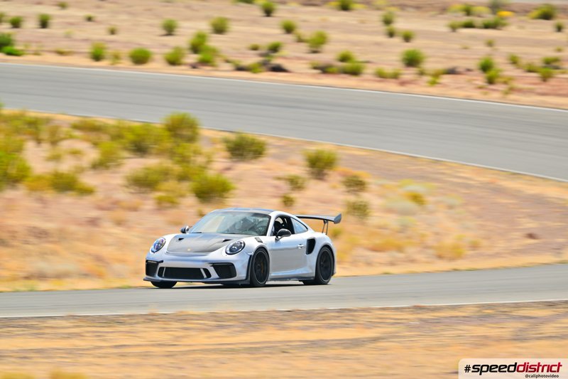 Porsche 911 GT3 RS white