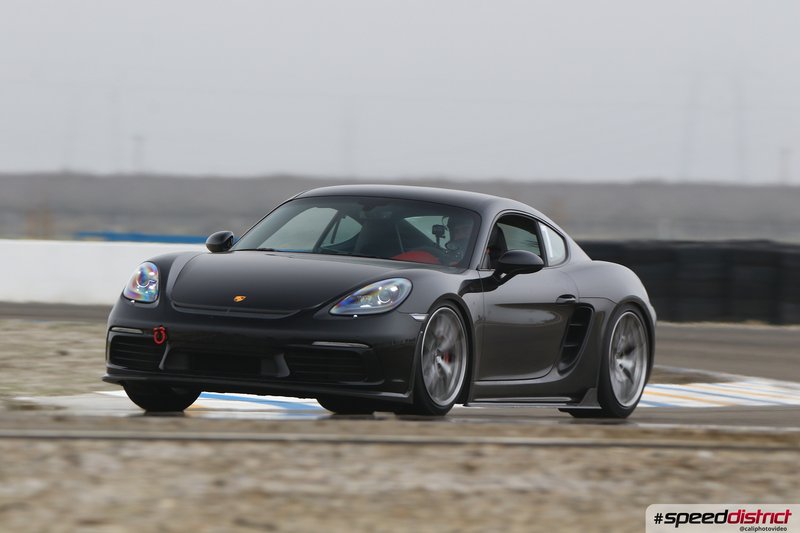 Porsche Cayman GT4