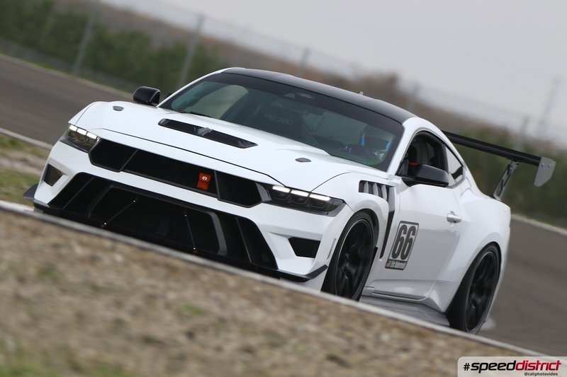 Ford Mustang GT4