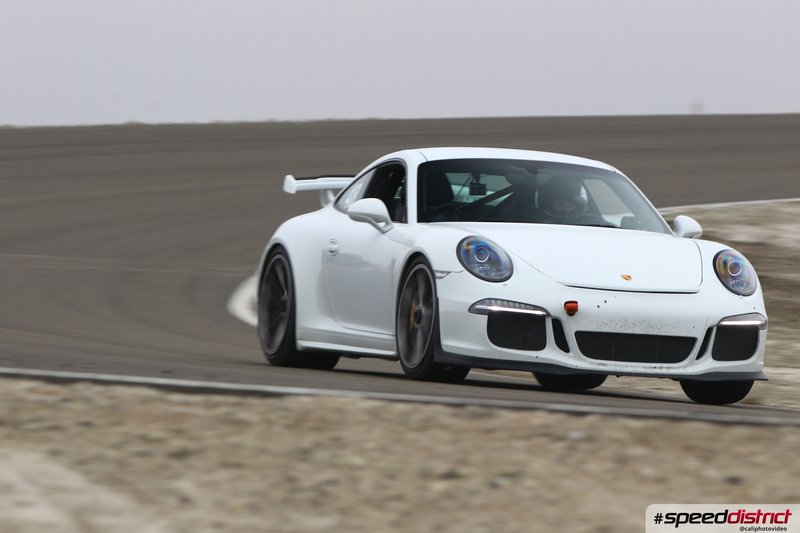 Porsche 911 GT3 RS white