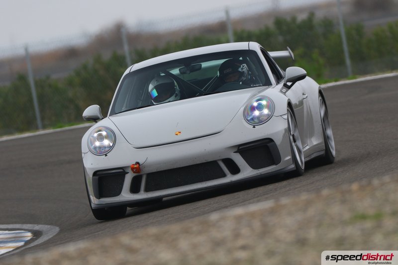 Porsche 911 GT3 RS white