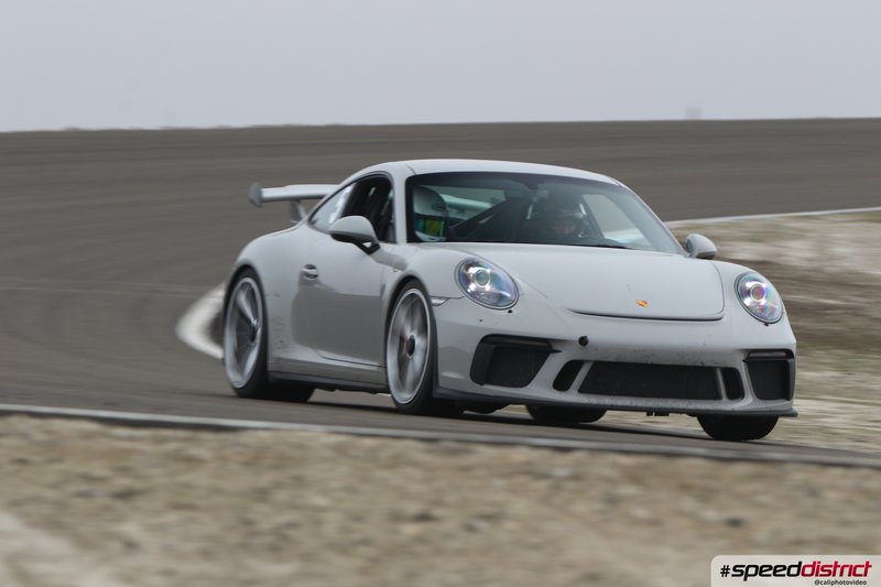 Porsche 911 GT3 RS white