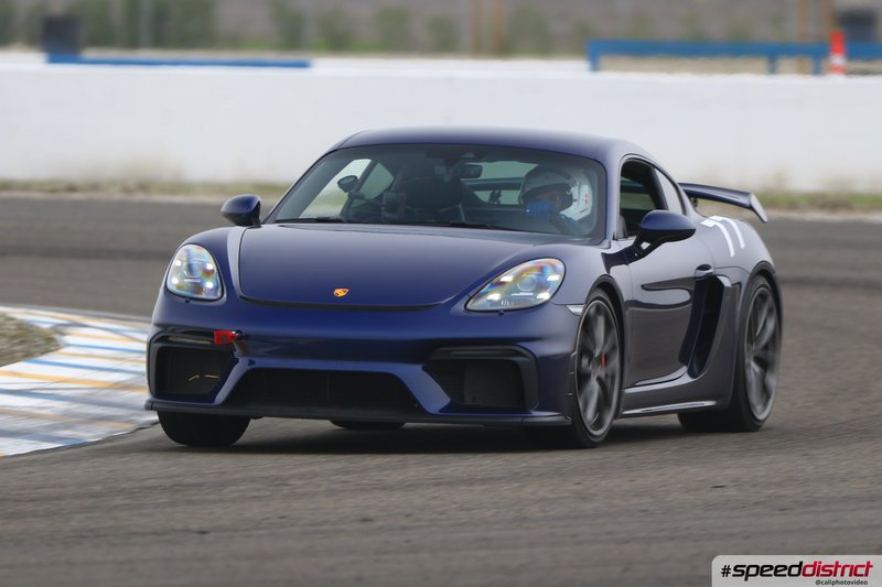Porsche Cayman GT4