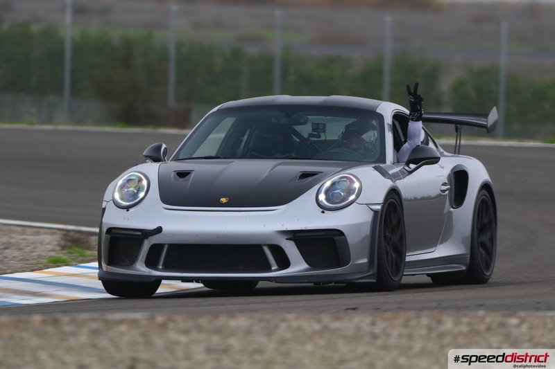 Porsche 911 GT3 RS white