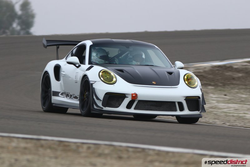 Porsche 911 GT3 RS white