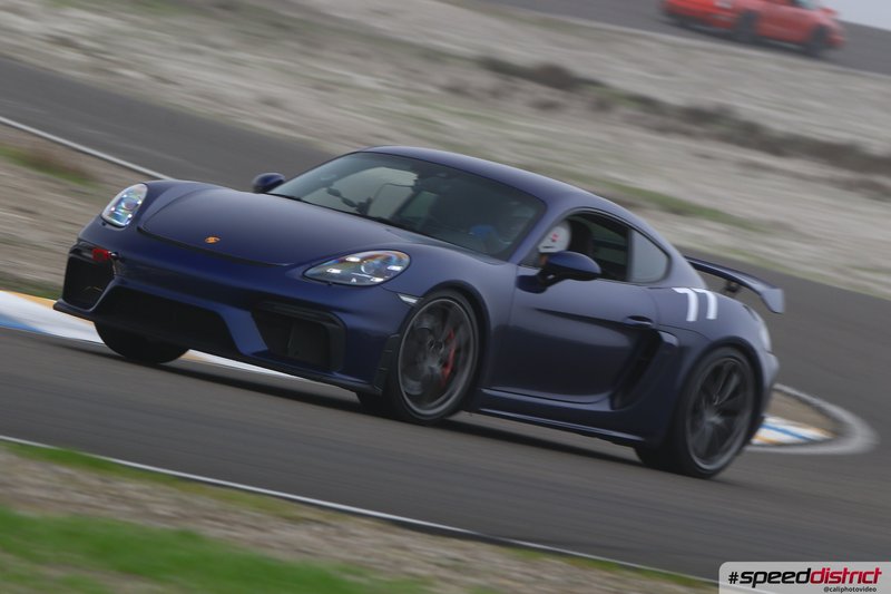 Porsche Cayman GT4
