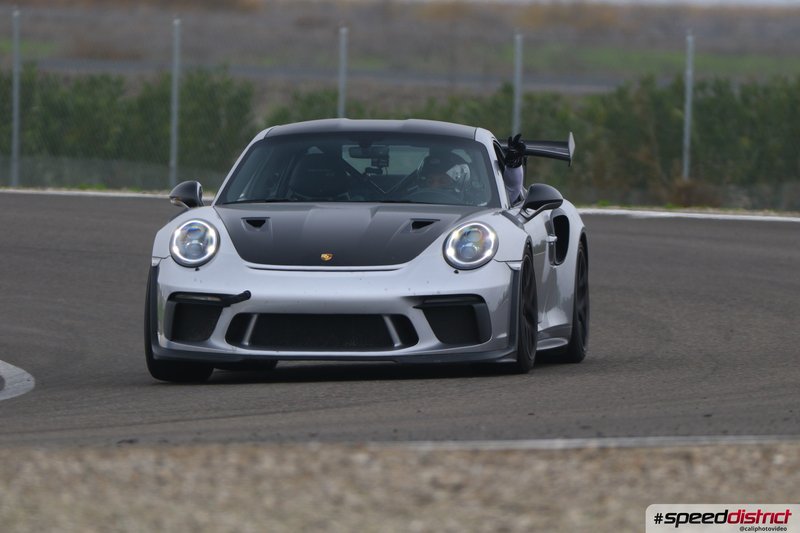 Porsche 911 GT3 RS white