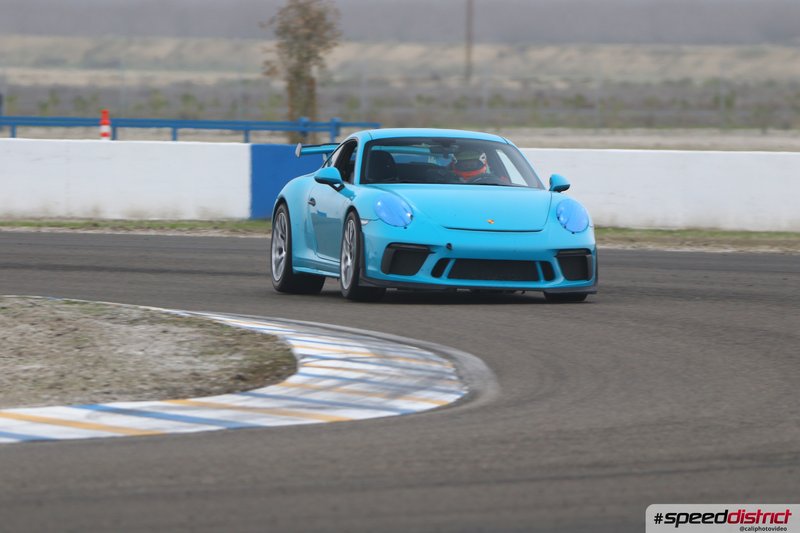 Porsche 911 GT3 RS blue