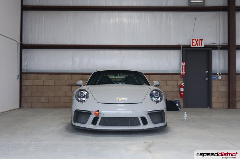 Porsche 911 GT3 RS white