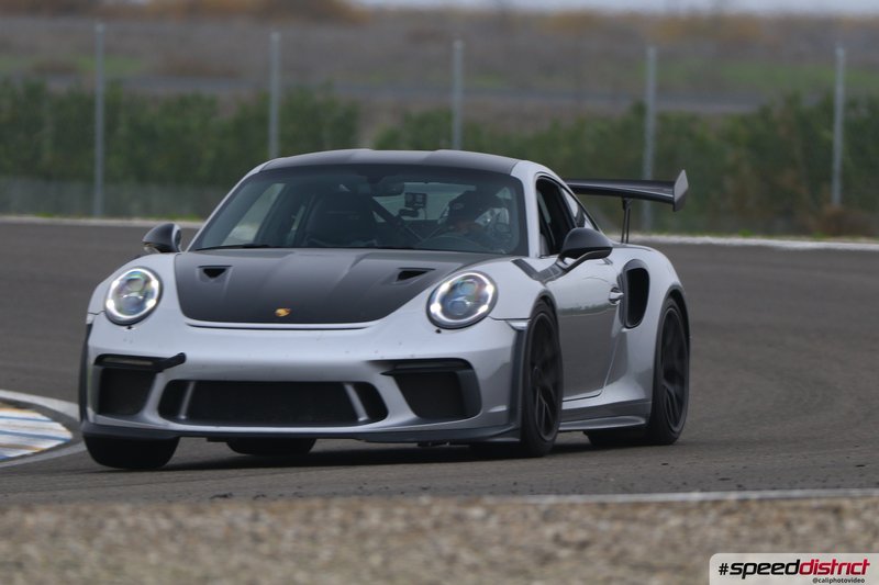 Porsche 911 GT3 RS white