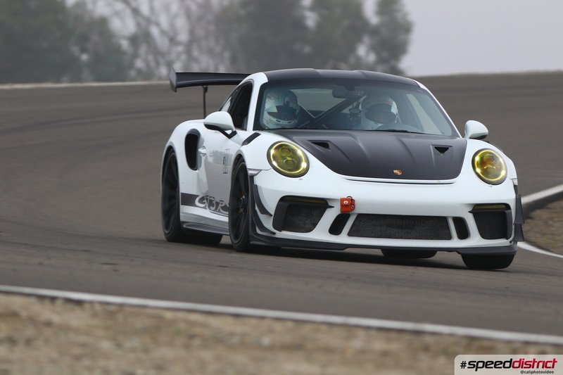 Porsche 911 GT3 RS white