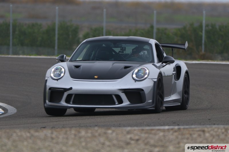 Porsche 911 GT3 RS white