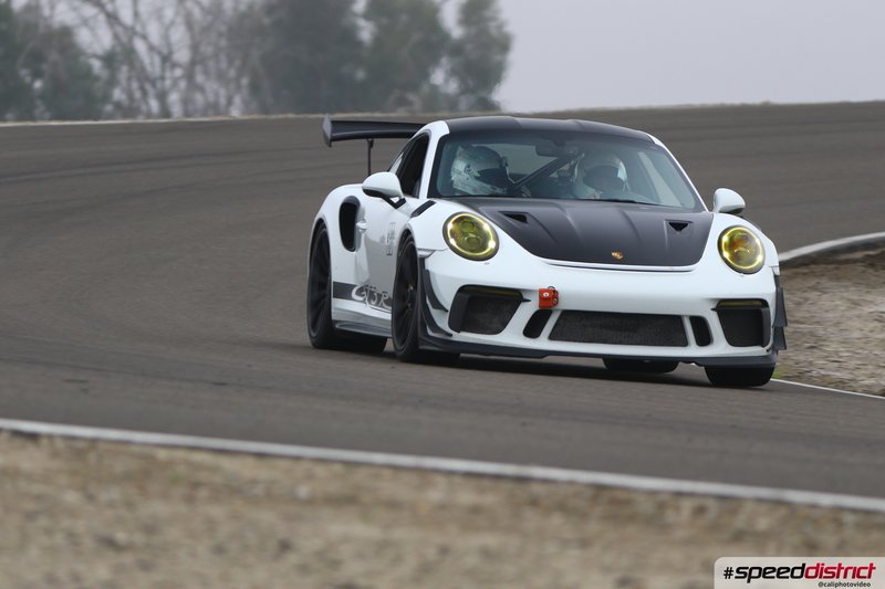 Porsche 911 GT3 RS white