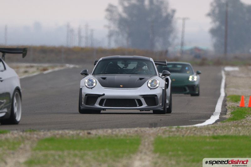Porsche 911 GT3 RS white