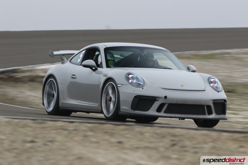 Porsche 911 GT3 RS white
