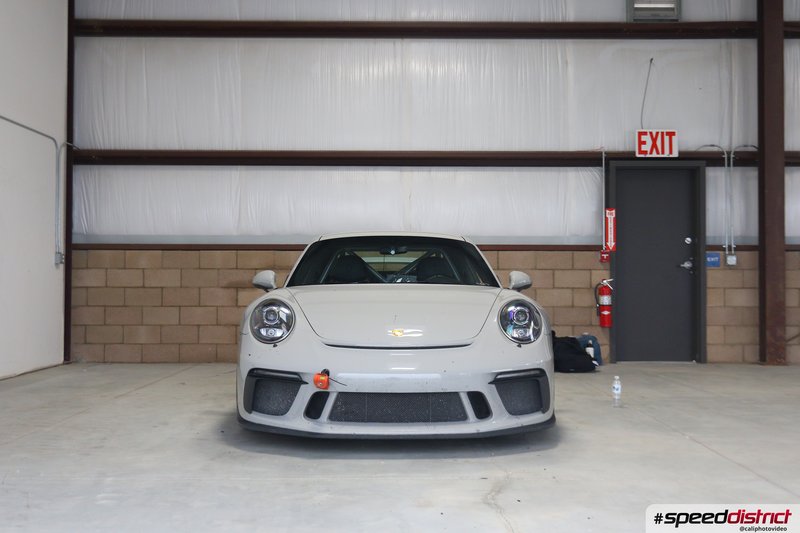 Porsche 911 GT3 RS white