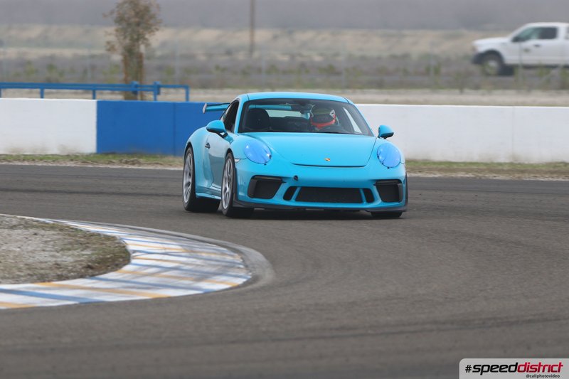 Porsche 911 GT3 RS blue