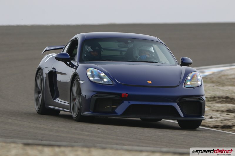 Porsche Cayman GT4