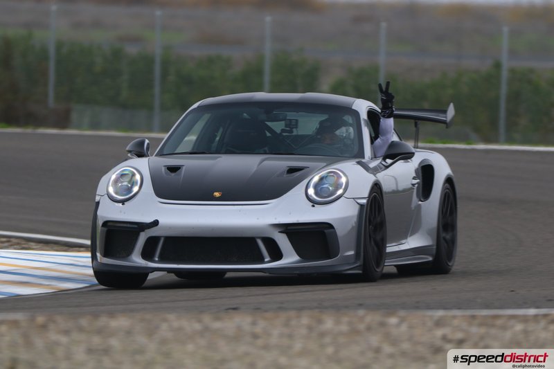 Porsche 911 GT3 RS white