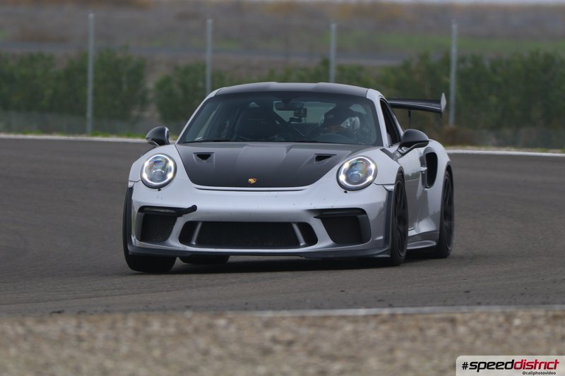 Porsche 911 GT3 RS white