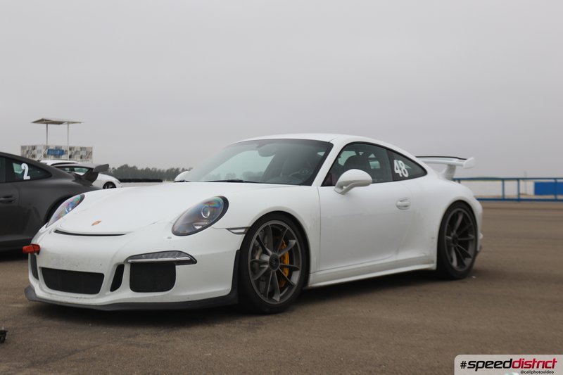 Porsche 911 GT3 RS white