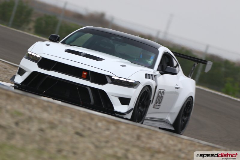 Porsche 911 GT3 Cup white