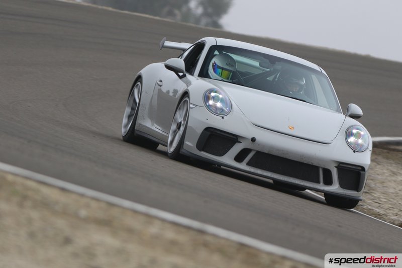 Porsche 911 GT3 RS white