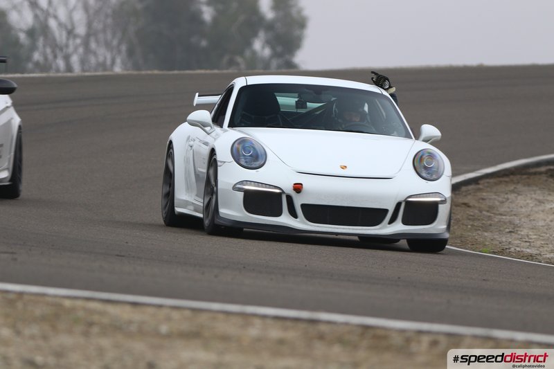 Porsche 911 GT3 RS white