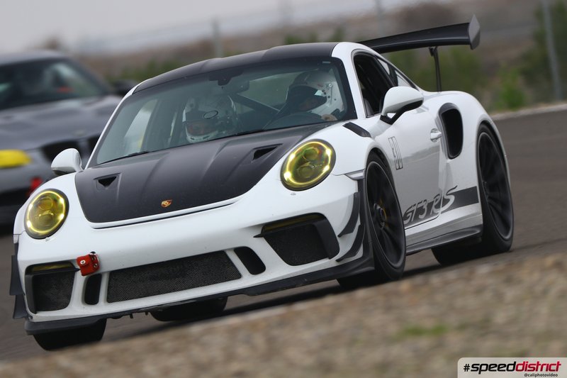 Porsche 911 GT3 RS white